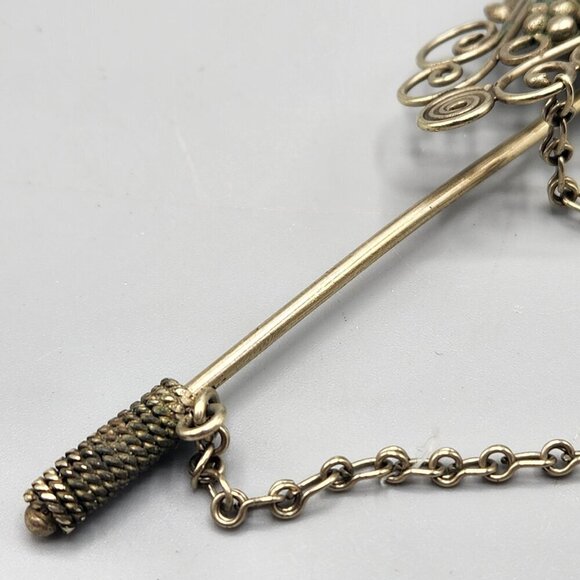 Victorian Style Lapel Pin Green Stone Wire Wrap Ornate - Picture 6 of 10